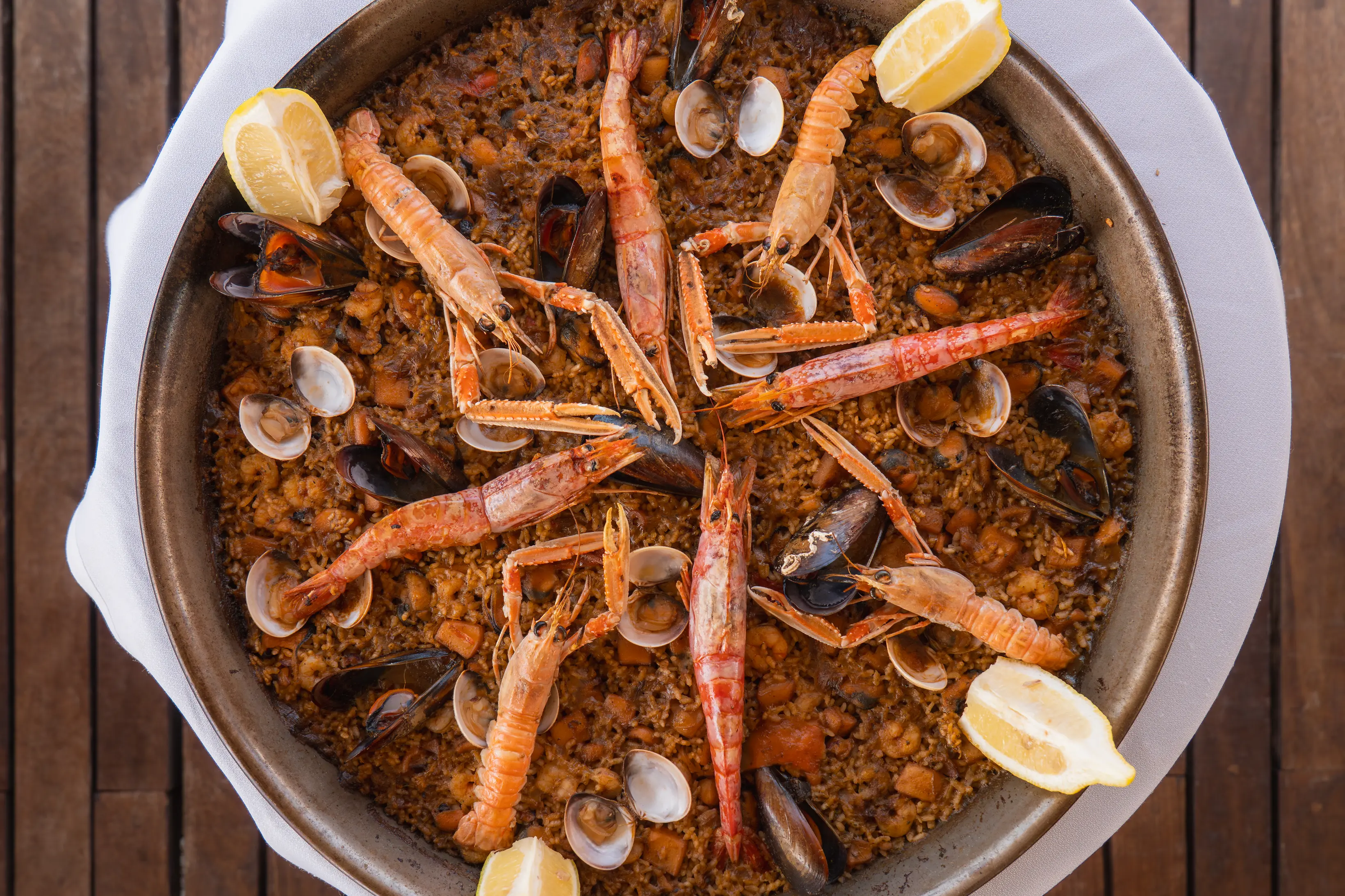 Seafood paella